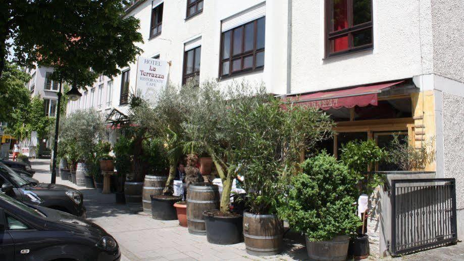 Hotel Ristorante La Terrazza Planegg Kültér fotó